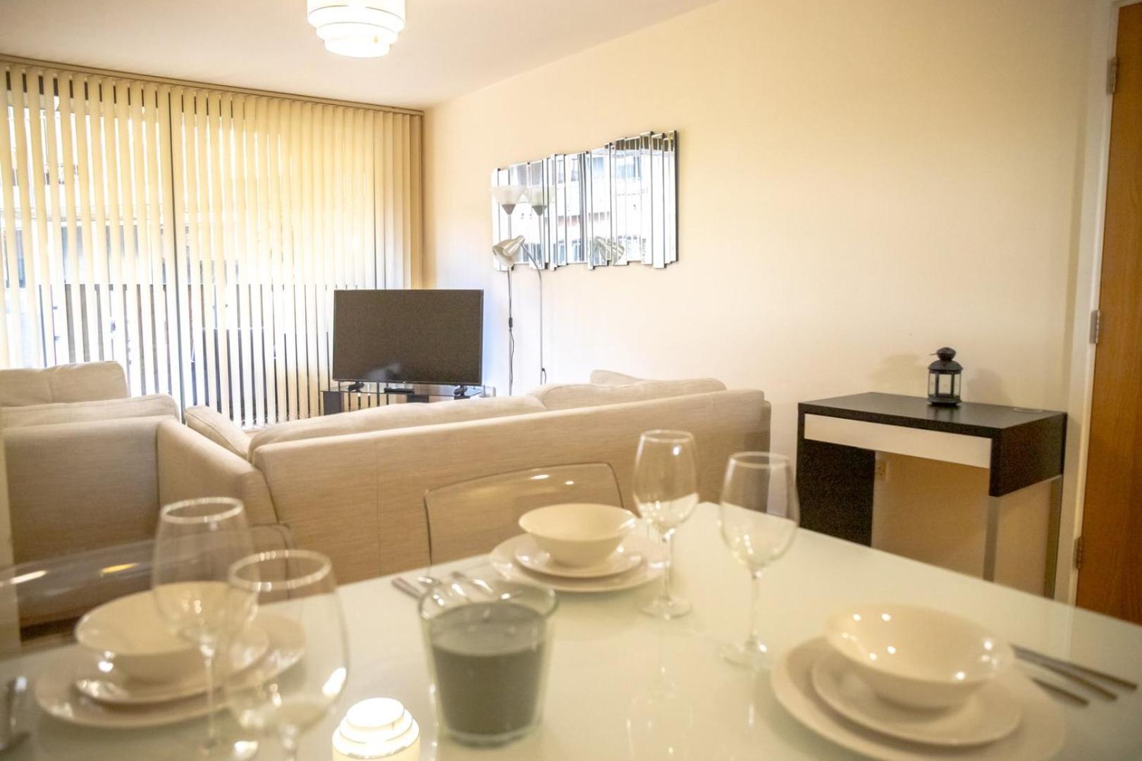 Leeds Vibrant 2 Bedroom Sleeps 4 Exterior photo